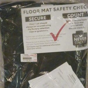 Brand New Toyota Carpet Floor Mats for 21-23 Sienna 7 Passengers